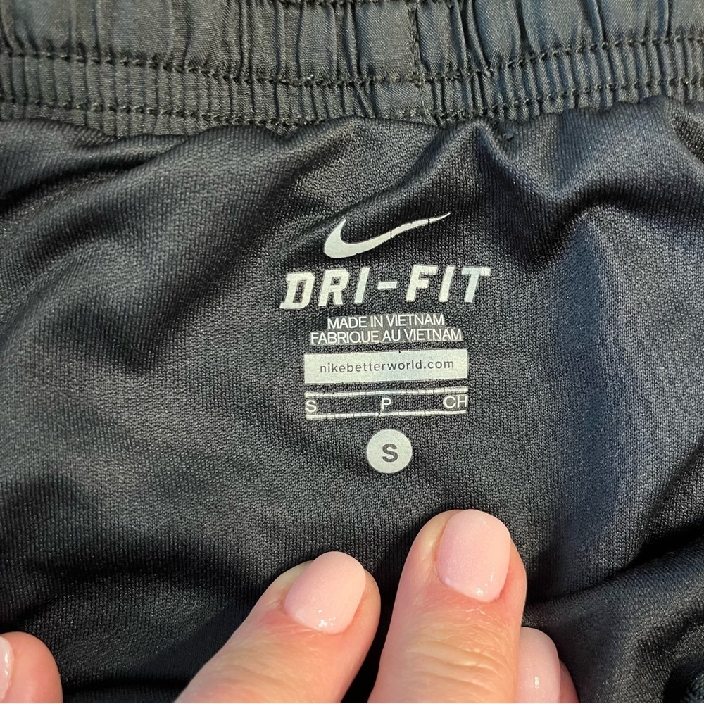 Nike Dri-FIT Black Performance Shorts women’s size small - Picture 2 of 6